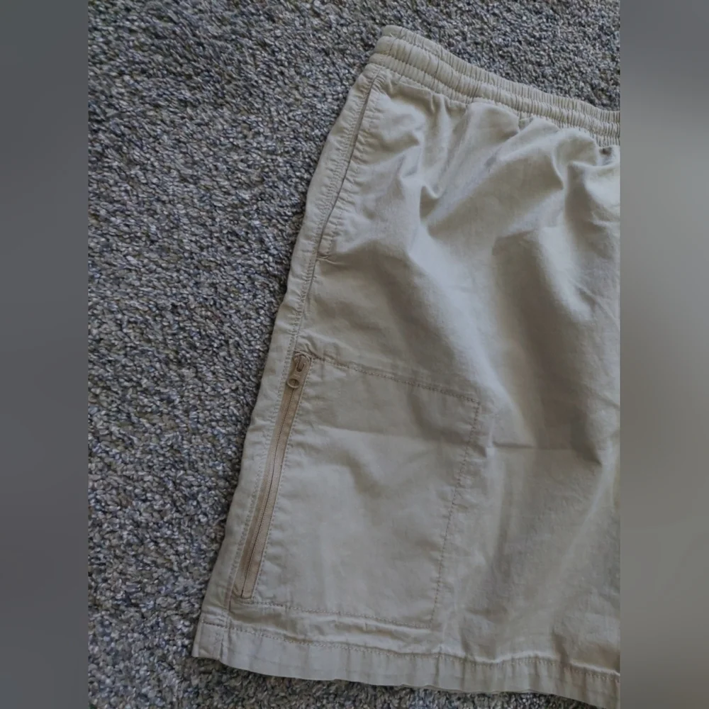 Levi's XX Chino Easy Shorts Mens XL Elastic Waist Khaki